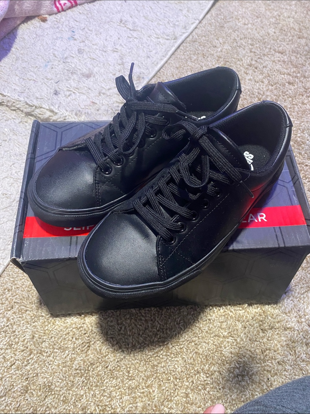 Slipgrips slip resistant work shoes size 6